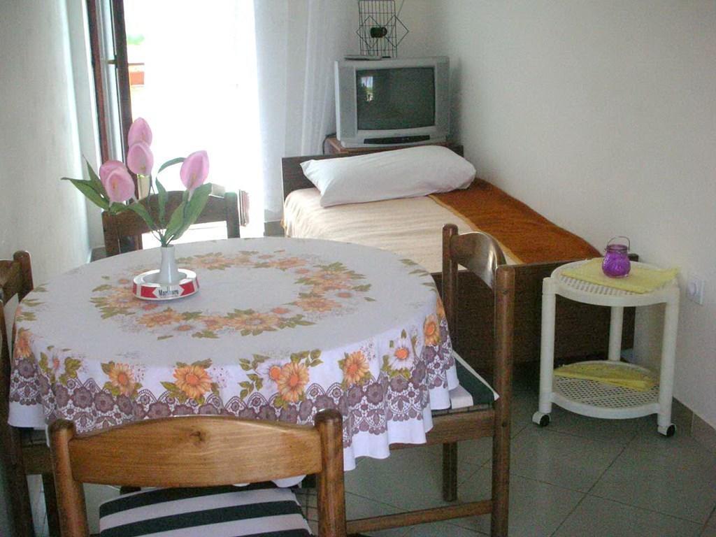 Apartment Cvjetko By Interhome Rakalj Quarto foto